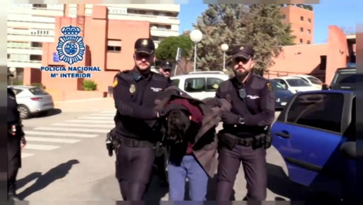 جريمة بشعة.. اطوار محاكمة شاب قتل والدته وأكل اطرافا من جسدها جريمة بشعة.. اطوار محاكمة شاب قتل والدته وأكل اطرافا من جسدها