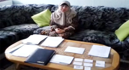 أم مغربية تناشد الجمعيات مساعدتها في استرجاع ابنتيها من السلطات الهولندية أم مغربية تناشد الجمعيات مساعدتها في استرجاع ابنتيها من السلطات الهولندية