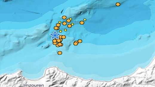 تسجيل أزيد من 40 هزة أرضية بسواحل الريف اخرها يوم أمس تسجيل أزيد من 40 هزة أرضية بسواحل الريف اخرها يوم أمس