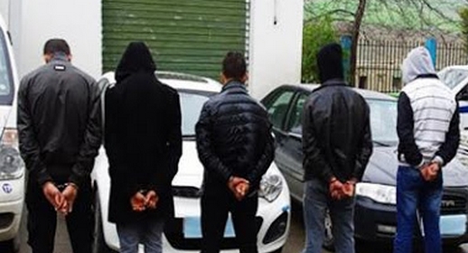 صيد ثمين.. اعتقال "كولونيل" يطيح بشبكة للسطو على العقارات وتزوير العقود صيد ثمين.. اعتقال "كولونيل" يطيح بشبكة للسطو على العقارات وتزوير العقود