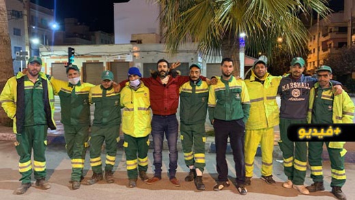 عمال النظافة بالناظور يناشدون عامل الإقليم الإسراع في صرف منحهم المالية وعودة المطرودين إلى العمل عمال النظافة بالناظور يناشدون عامل الإقليم الإسراع في صرف منحهم المالية وعودة المطرودين إلى العمل