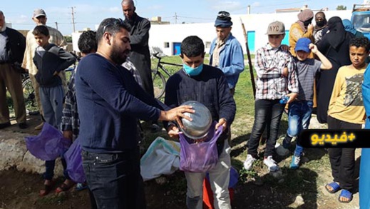 استفادة أزيد من 200 أسرة من مبادرة توزيع الأسماك مجانا بجماعة بني سيدال الجبل استفادة أزيد من 200 أسرة من مبادرة توزيع الأسماك مجانا بجماعة بني سيدال الجبل