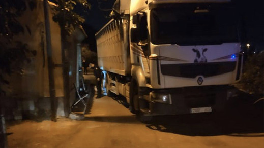 وفاة رضيع مغربي بعدما دهسته شاحنة بإسبانيا وفاة رضيع مغربي بعدما دهسته شاحنة بإسبانيا
