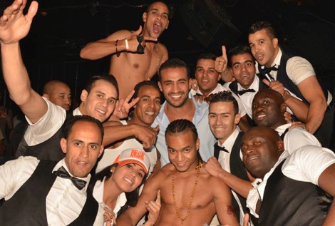 بدر هاري يتحدّى القضاءَ الهولندي، ويرتاد ملهًى ليليًا بمراكش بدر هاري يتحدّى القضاءَ الهولندي، ويرتاد ملهًى ليليًا بمراكش