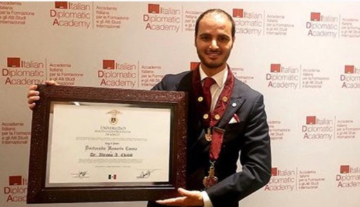 عبد الرحمان شيب.. مغربي يحصل على وسام الاستحقاق في ايطاليا عبد الرحمان شيب.. مغربي يحصل على وسام الاستحقاق في ايطاليا