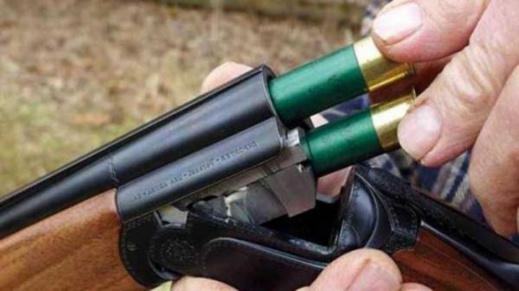 توقيف طبيب قام بإطلاق النار على مجموعة من المراهقين توقيف طبيب قام بإطلاق النار على مجموعة من المراهقين