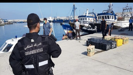 الناظور.. البحرية الملكية تحبط عملية تهريب المخدرات وتحجز ثلاثة أطنان الناظور.. البحرية الملكية تحبط عملية تهريب المخدرات وتحجز ثلاثة أطنان