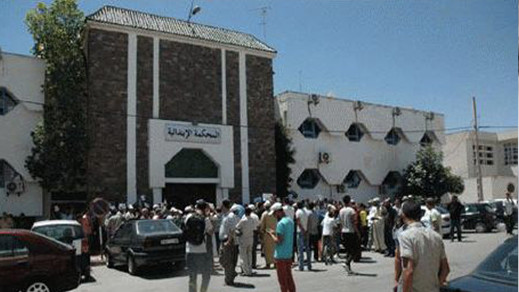 الناظور.. الحكم على جمعوي بثلاثة أشهر سجنا نافذة بسبب التشهير برئيس جمعية الياسمين الناظور.. الحكم على جمعوي بثلاثة أشهر سجنا نافذة بسبب التشهير برئيس جمعية الياسمين