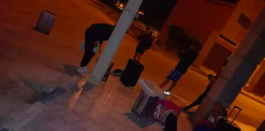 لاعبو هلال الناظور يتهمون اللجنة المؤقتة "بطردهم" من المنزل والرئيس يوضح "حقيقة" ما حدث لاعبو هلال الناظور يتهمون اللجنة المؤقتة "بطردهم" من المنزل والرئيس يوضح "حقيقة" ما حدث