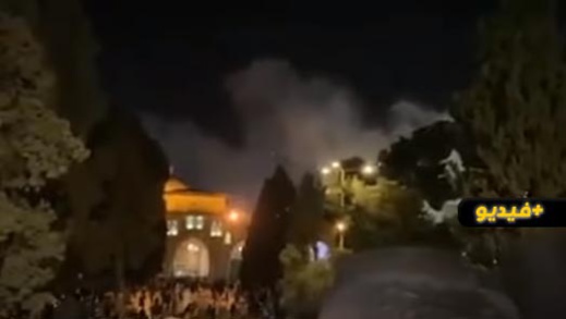 شاهدوا.. اندلاع حريق مهول داخل المسجد الأقصى بالقدس الشريف شاهدوا.. اندلاع حريق مهول داخل المسجد الأقصى بالقدس الشريف