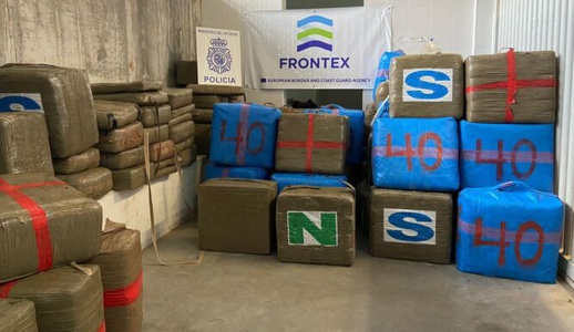 المافيا الايطالية تقتحم سوق الحشيش المغربي المافيا الايطالية تقتحم سوق الحشيش المغربي