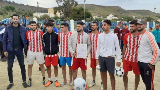 إسدال الستار عن النسخة الأولى من داوري "ثامسمونت" بتتويج فريق شباب بني سيدال لوطا إسدال الستار عن النسخة الأولى من داوري "ثامسمونت" بتتويج فريق شباب بني سيدال لوطا