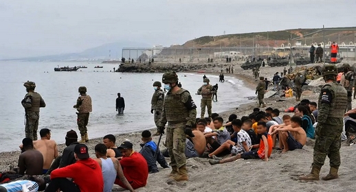 الجمعية المغربية لحقوق الإنسان بالناظور تفضح قيام إسبانيا بطرد 40 مهاجرا يمنيا صوب المغرب الجمعية المغربية لحقوق الإنسان بالناظور تفضح قيام إسبانيا بطرد 40 مهاجرا يمنيا صوب المغرب