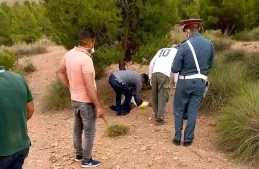 العثور على جثة مشوهة ومكبلة اليدين العثور على جثة مشوهة ومكبلة اليدين