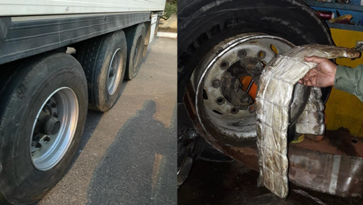 جمارك ميناء بني انصار تفشل عملية تهريب مخدرات بمقطورتين في ملكية مغربي جمارك ميناء بني انصار تفشل عملية تهريب مخدرات بمقطورتين في ملكية مغربي