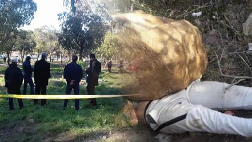 صادم.. العثور على جثة شاب تحت أكوام من الحجارة وسط غابة الرهراه صادم.. العثور على جثة شاب تحت أكوام من الحجارة وسط غابة الرهراه