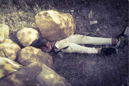 قتله ثم أخفى جثته تحت الصخور.. الأمن يفك لغز جريمة قتل بشعة قتله ثم أخفى جثته تحت الصخور.. الأمن يفك لغز جريمة قتل بشعة