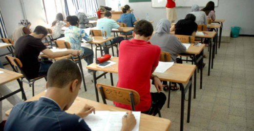 تسريب امتحانات البكالوريا بعد انطلاقها بلحظات تسريب امتحانات البكالوريا بعد انطلاقها بلحظات