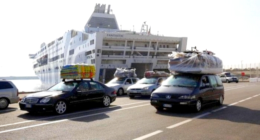ضربة أخرى من المغرب لإسبانيا.. البرتغال توافق على إطلاق خط بحري مع ميناء طنجة لنقل مغاربة المهجر ضربة أخرى من المغرب لإسبانيا.. البرتغال توافق على إطلاق خط بحري مع ميناء طنجة لنقل مغاربة المهجر