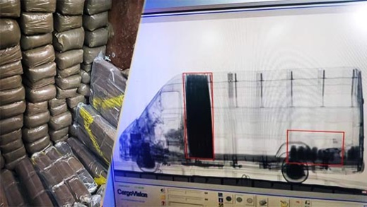 شاهدوا ... بهذه الطريقة حاول مهاجر تهريب حوالي طن ونصف من الحيشش من ميناء بني انصار شاهدوا ... بهذه الطريقة حاول مهاجر تهريب حوالي طن ونصف من الحيشش من ميناء بني انصار