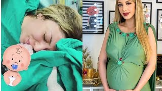بعد يومين من حفل "السبوع".. فنانة مغربية تعلن عن طلاقها رسميا بعد يومين من حفل "السبوع".. فنانة مغربية تعلن عن طلاقها رسميا