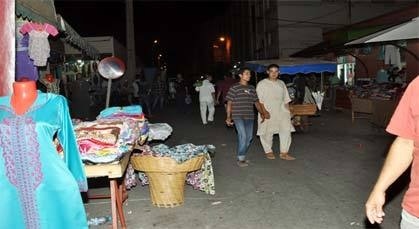 تجار شارع الزهور بالعروي يناشدون السلطات التدخل لوقف بعض المعاملات اللا أخلاقية لبعض المراهقين والإستجابة لمطالبهم تجار شارع الزهور بالعروي يناشدون السلطات التدخل لوقف بعض المعاملات اللا أخلاقية لبعض المراهقين والإستجابة لمطالبهم
