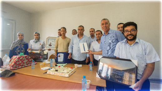 تكريم  محمد الشريف مدير اعدادية خديجة ام المؤمنين ببني انصار