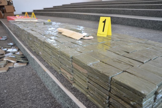 إحباط محاولة تهريب 850 كلغ من مخدر الشيرا على متن شاحنة للنقل الدولي