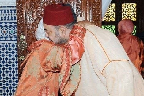 شاهد.. الملك محمد السادس يستقبل آباء وأسر الأطفال ضحايا دانيال شاهد.. الملك محمد السادس يستقبل آباء وأسر الأطفال ضحايا دانيال