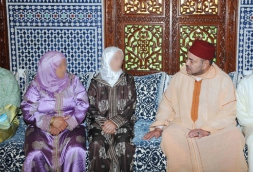 شاهد.. الملك محمد السادس يستقبل آباء وأسر الأطفال ضحايا دانيال شاهد.. الملك محمد السادس يستقبل آباء وأسر الأطفال ضحايا دانيال