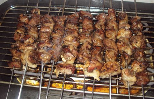 وزارة الصحة تحذر من التسمم بالفحم خلال عيد الاضحى وزارة الصحة تحذر من التسمم بالفحم خلال عيد الاضحى