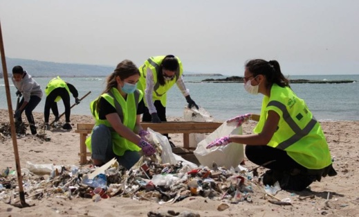 حملة “بحر بلا بلاستيك” تحط الرحال بالناظور