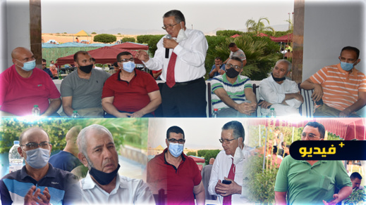 الفاضيلي يقدم مرشحي حزب "السنبلة" للغرف المهنية بإقليم الدريوش ويدعوا المهنيين إلى المشاركة في الانتخابات الفاضيلي يقدم مرشحي حزب "السنبلة" للغرف المهنية بإقليم الدريوش ويدعوا المهنيين إلى المشاركة في الانتخابات