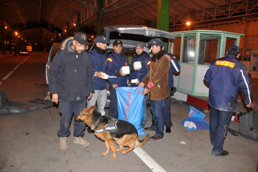 إحباط محاولة تهريب 290 كيلوغرام كيلوغرام من الحشيش عبر ميناء المسافرين بالناظور إحباط محاولة تهريب 290 كيلوغرام كيلوغرام من الحشيش عبر ميناء المسافرين بالناظور