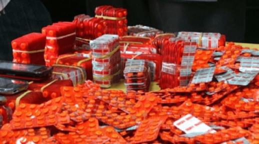 ترويج "أقراص هلوسة" يجر شخصين إلى العدالة ترويج "أقراص هلوسة" يجر شخصين إلى العدالة