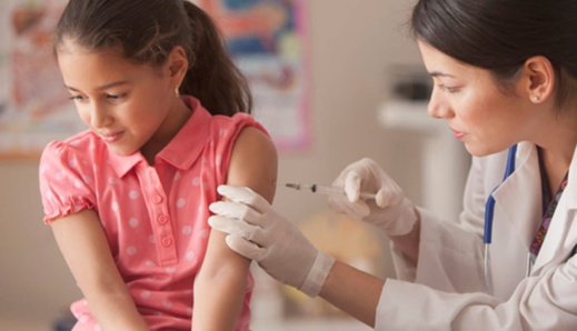 اللجنة العلمية تبدي رأيها بشأن تلقيح الاطفال اللجنة العلمية تبدي رأيها بشأن تلقيح الاطفال