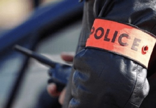 فتح بحث قضائي للاشتباه في تورط شرطي في قضية تتعلق بالسرقة فتح بحث قضائي للاشتباه في تورط شرطي في قضية تتعلق بالسرقة
