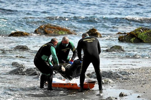 وفاة "حراك" حاول الدخول الى سبتة المحتلة سباحة وفاة "حراك" حاول الدخول الى سبتة المحتلة سباحة