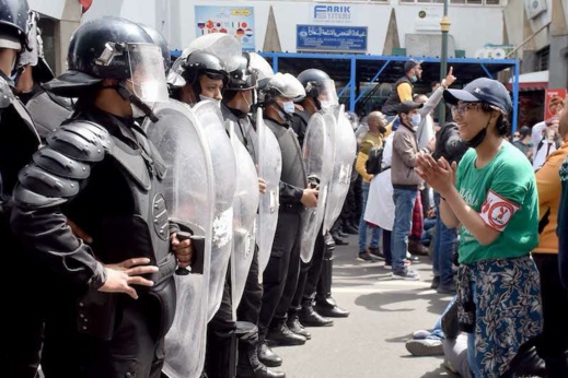 اقتطاعات تقاعد أساتذة الأكاديميات ترتفع من 389 درهم إلى 900 درهم شهرياً اقتطاعات تقاعد أساتذة الأكاديميات ترتفع من 389 درهم إلى 900 درهم شهرياً