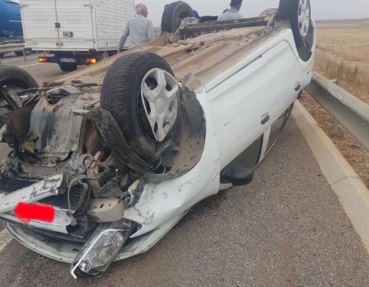 انقلاب سيارة على متنها أربعة أشخاص من أسرة واحدة