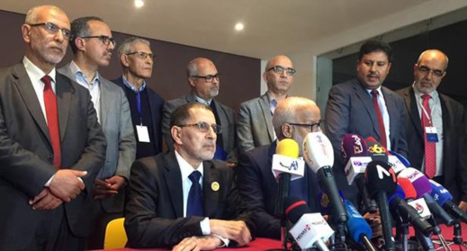 على رأسهم العثماني.. قيادة "البيجيدي" تستقيل بعد الهزيمة على رأسهم العثماني.. قيادة "البيجيدي" تستقيل بعد الهزيمة