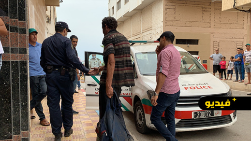 بعد إعتدائه على عون سلطة وعدد من المواطنين.. توقيف متشرد ونقله إلى مستشفى الأمراض العقلية والنفسية بالعروي بعد إعتدائه على عون سلطة وعدد من المواطنين.. توقيف متشرد ونقله إلى مستشفى الأمراض العقلية والنفسية بالعروي