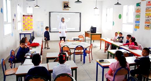 مغاربة يطلقون حملة إلكترونية للمطالبة بتدريس الانجليزية بدل الفرنسية