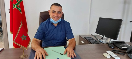 توحتوح يغيب عن الجلسة... انتخاب عبد الواحد الفشتالي رئيسا لجماعة بوعرك توحتوح يغيب عن الجلسة... انتخاب عبد الواحد الفشتالي رئيسا لجماعة بوعرك