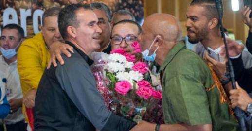المنتخب المغربي "للفوتسال" يحظى باستقبال الأبطال بعد عودته إلى أرض الوطن