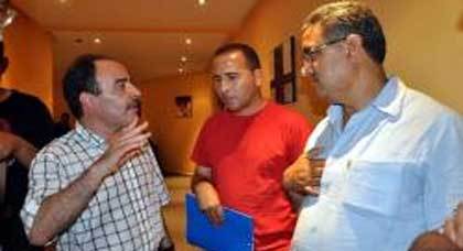 الياس العماري يدعم "فوزي لقجع" لرئاسة جامعة كرة القدم الياس العماري يدعم "فوزي لقجع" لرئاسة جامعة كرة القدم