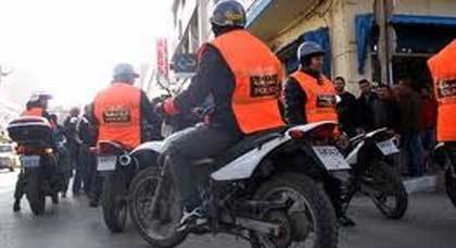 فرقة الصقور تراقب أبواب مدارس الناظور لإحباط عمليات الإختطاف التي تشرف عليها عصابة فرقة الصقور تراقب أبواب مدارس الناظور لإحباط عمليات الإختطاف التي تشرف عليها عصابة