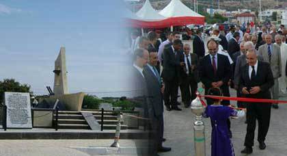 المندوب السامي للمقاومة يشرف رفقة عامل الناظور على إقامة نَصْب باخرة "دِينًا" براس الماء المندوب السامي للمقاومة يشرف رفقة عامل الناظور على إقامة نَصْب باخرة "دِينًا" براس الماء