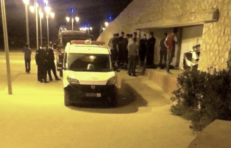 جثة شخص بشاطئ كيمادو تستنفر المصالح الأمنية بالحسيمة جثة شخص بشاطئ كيمادو تستنفر المصالح الأمنية بالحسيمة