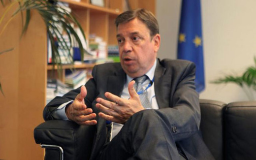 وزير إسباني: أغلب الأوربيين يدعمون اتفاقيات الصيد البحري مع المغرب وزير إسباني: أغلب الأوربيين يدعمون اتفاقيات الصيد البحري مع المغرب